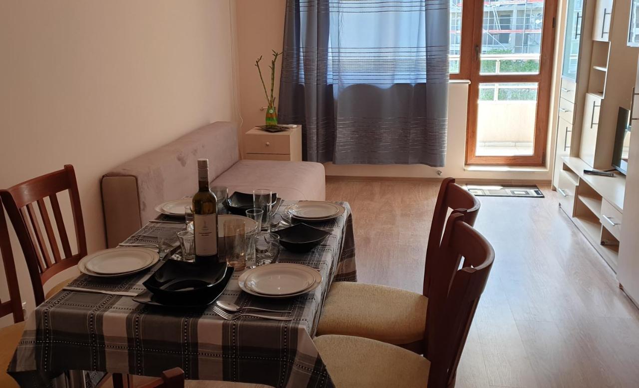 Family Holiday Apartments Breez 1 Varna Extérieur photo