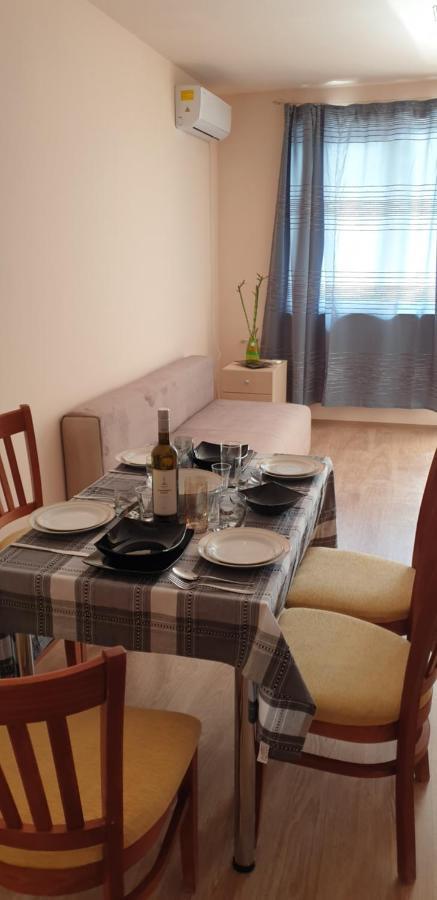 Family Holiday Apartments Breez 1 Varna Extérieur photo
